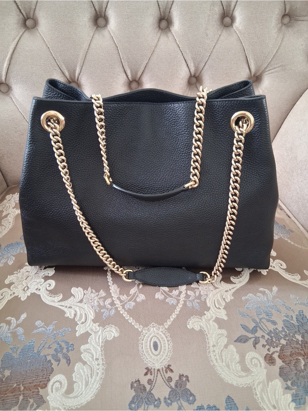 Gucci Soho Leather Shoulder Bag with Gold Chain - Picture 2 of 15